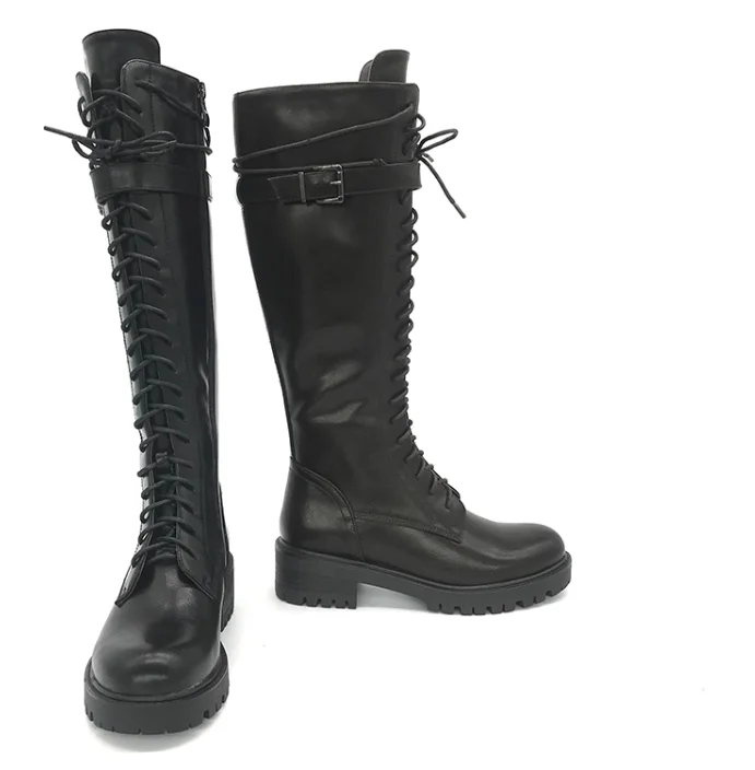 Botines negros al tobillo, la tendencia chic de este año