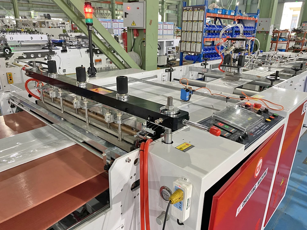Fully Automatic Heavy Duty  Bottom Sealing FFS Raw Material Fertilizer Plastic Bag Making Machine