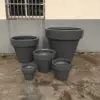 Gris oscuro