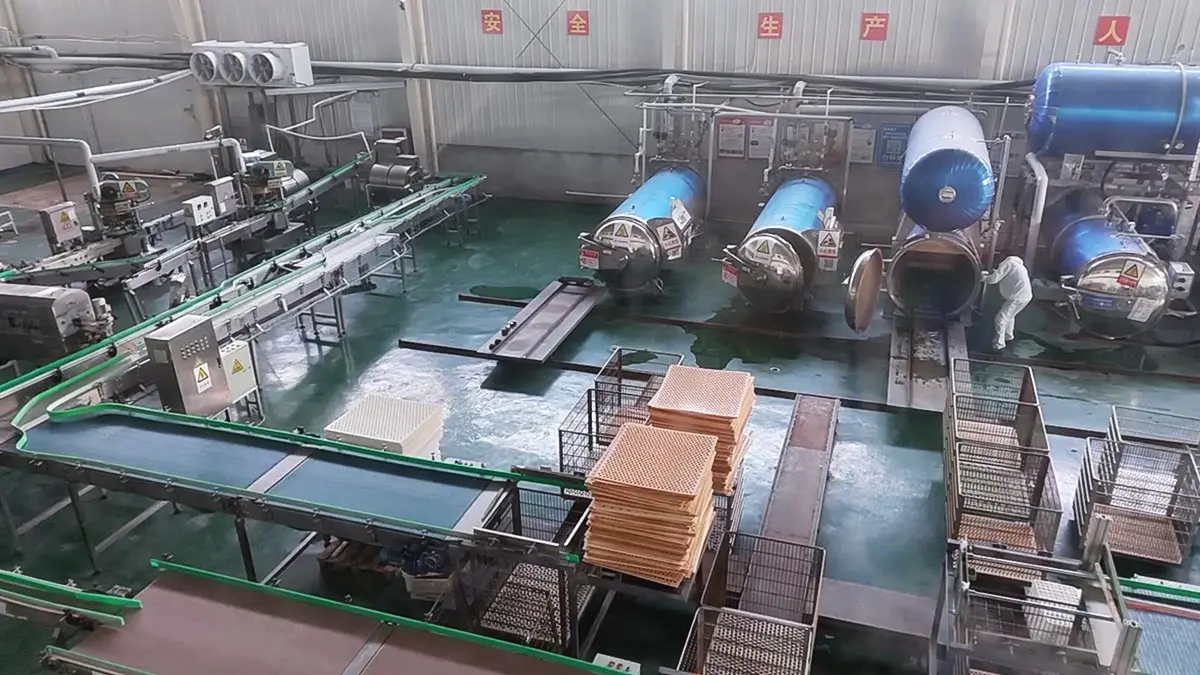 Yishui Two Bear Food Trading Co., Ltd. 2