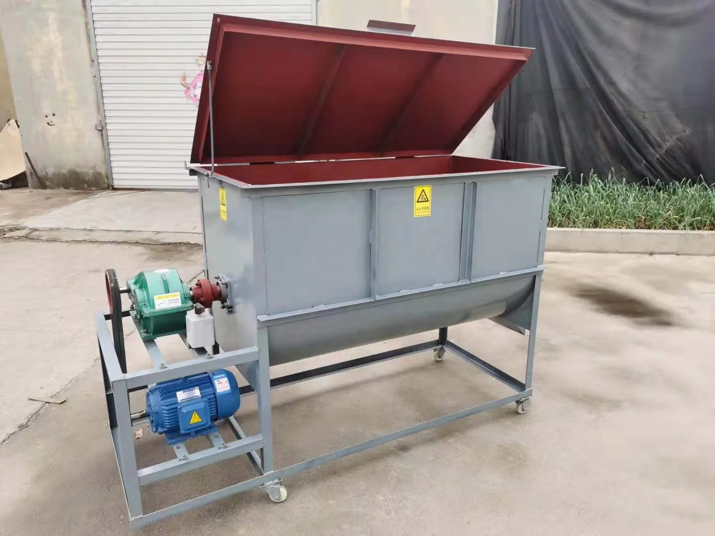 Промышленный смеситель для грибов с