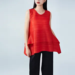 2025 Fashionable and High-Quality Women's Pleated T-shirt Sleeveless Top With Chic and Versatile Loose Fit Plus Size Vest