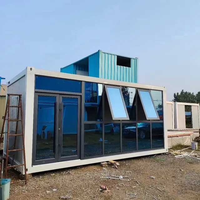 China Prefab Detachable 20ft Container House outdoor terrace Modular House Living Container Homes Mobile Houses