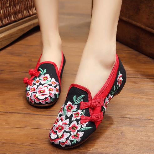 
Новинка, женские тканевые туфли в стиле старого Пекина с цветами персика, вышитые туфли в этническом стиле, танцевальные туфли с закрытым носком и низом из говяжьих сухожилий 
