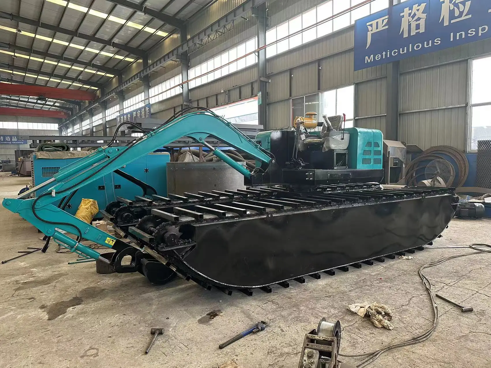 China KEDA Mini Excavating Type Desilting Dredger Mini Amphibious Excavator