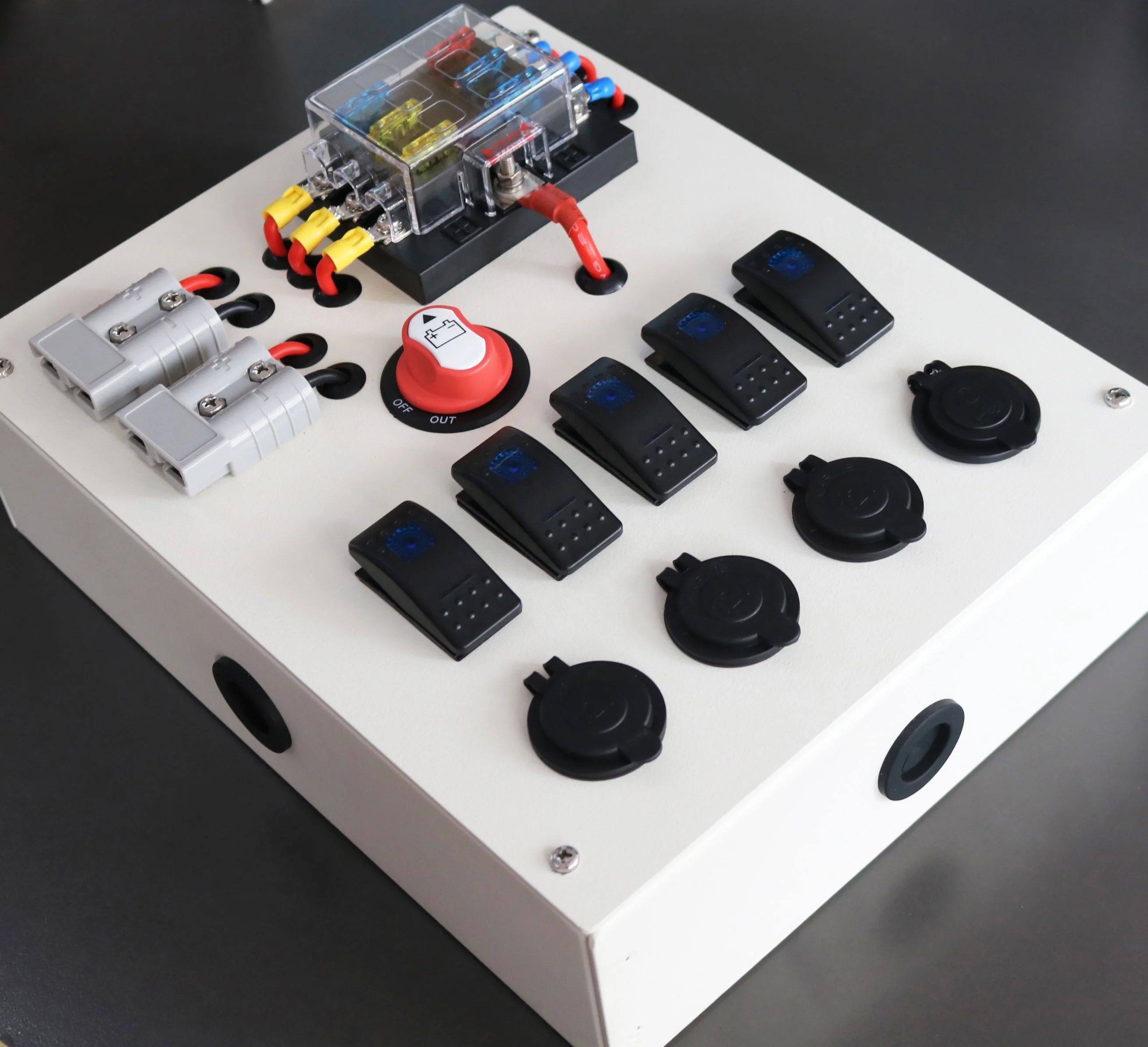 12Vキャンプ用コントロールボックス パネル ボックス (IP65)