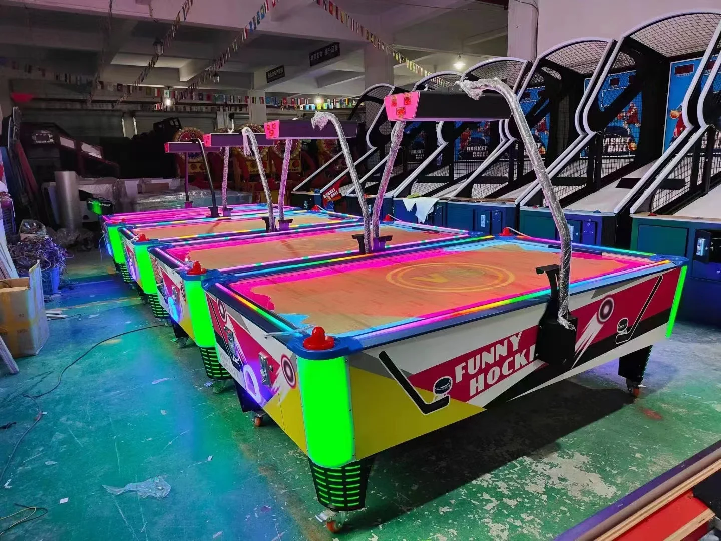 Funpark 2-Player Indoor Arcade Amusement Machine Coin Operated Sports Air Hockey Game Center Mini Wooden Features Board Material manufacture