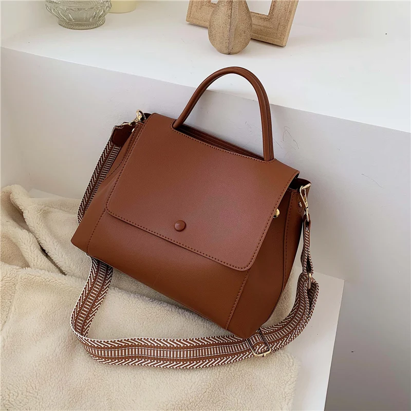celine trapeze bolsa sizes