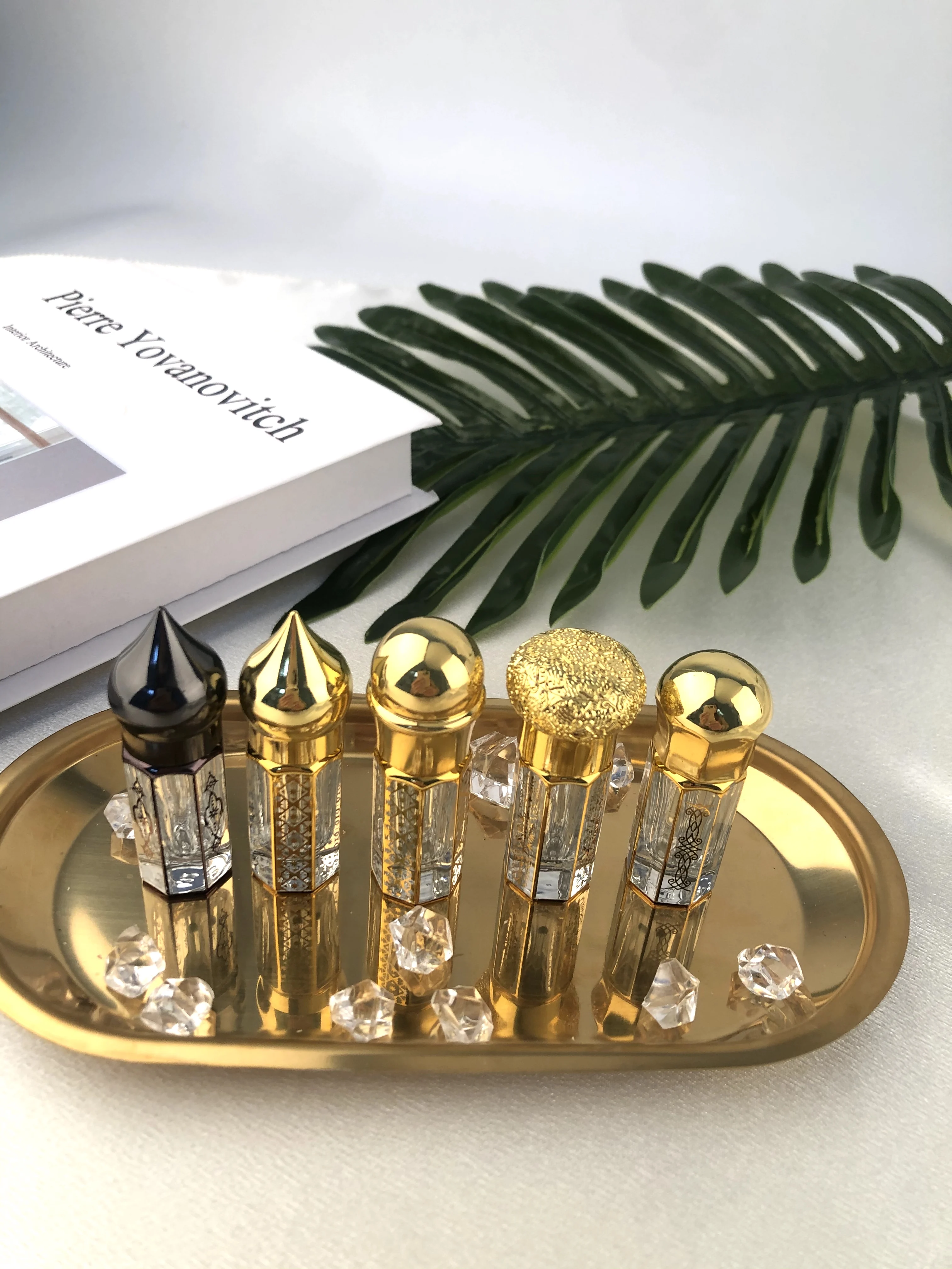 3 ml 6ml 12ml Perfume Bottle Luxury Engraved Oil Bottle Dropper Hot Stamping Glass Luxury Perfume Crystal Bottle New Design