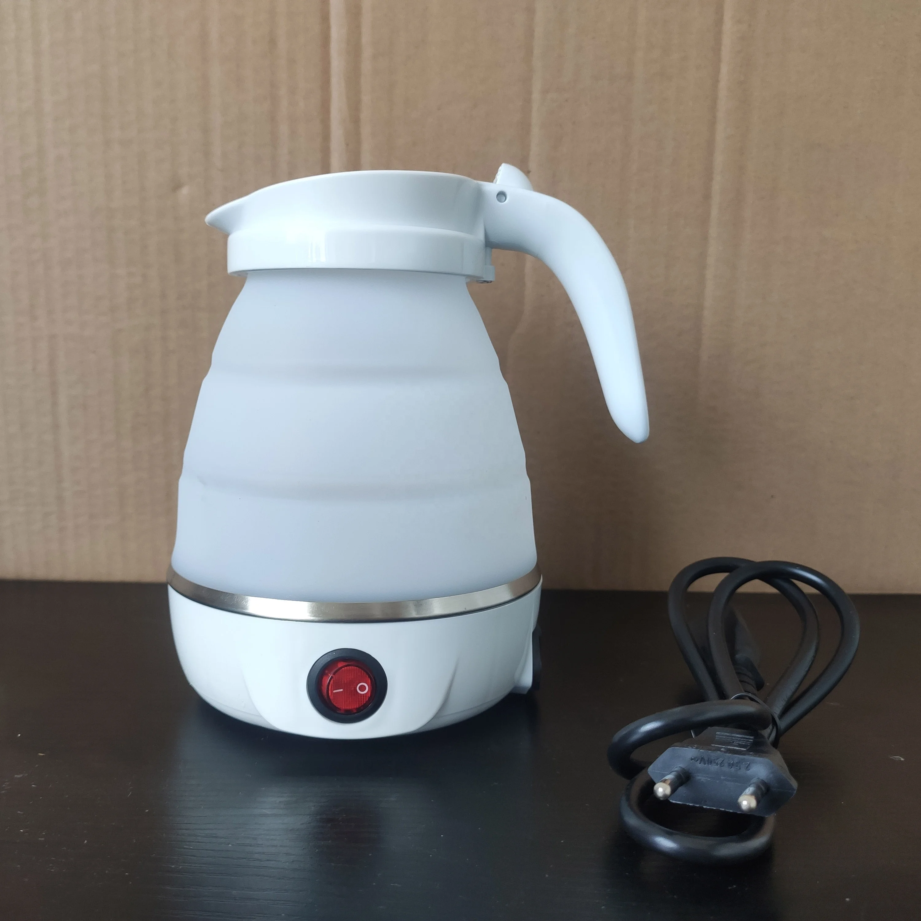 portable electric travel kettle 110v/220v 0.6l