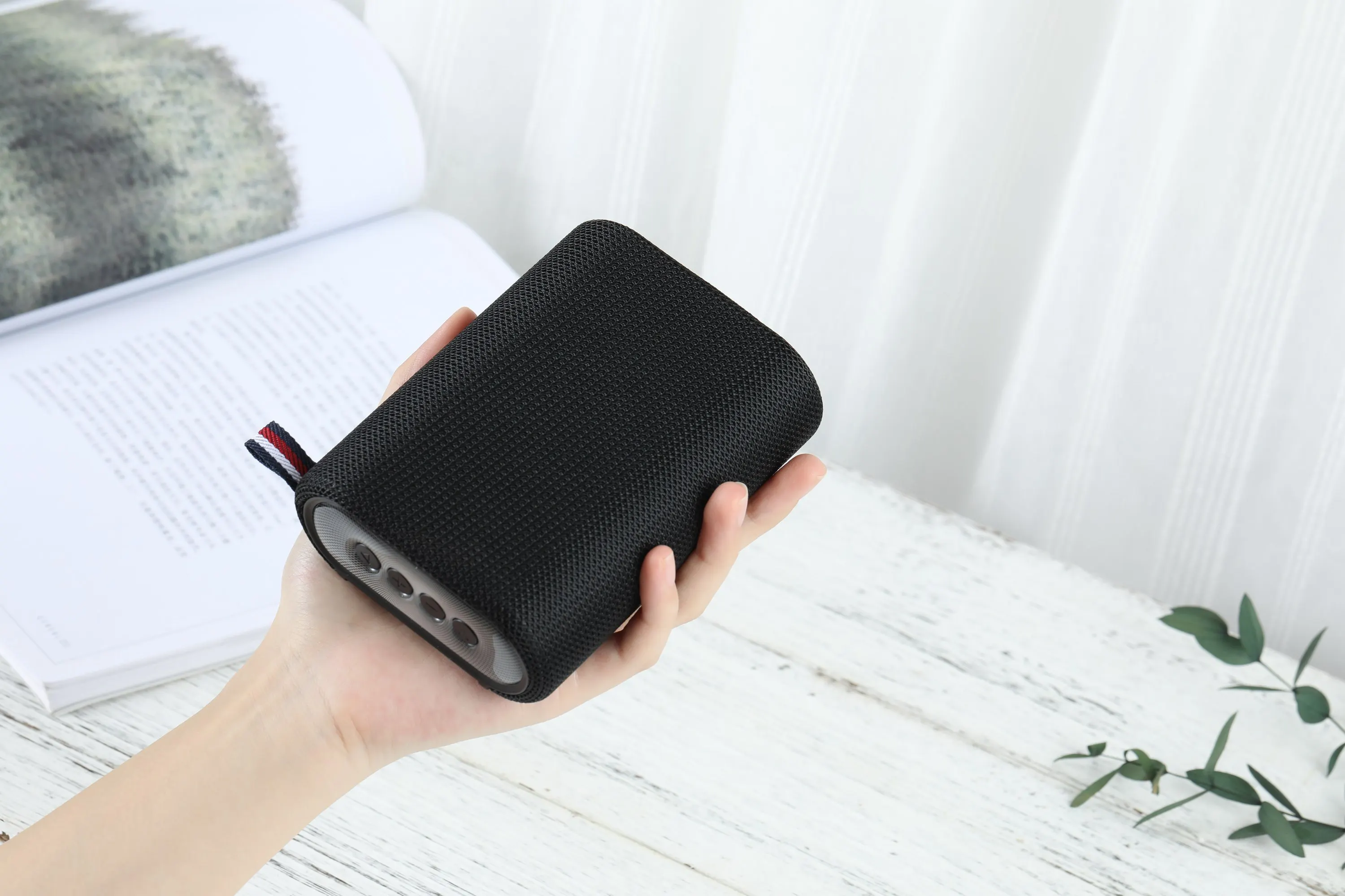 Promotion Fabric Subwoofer Stereo TWS Mini Portable Wireless Speaker Boombox Ready to Ship