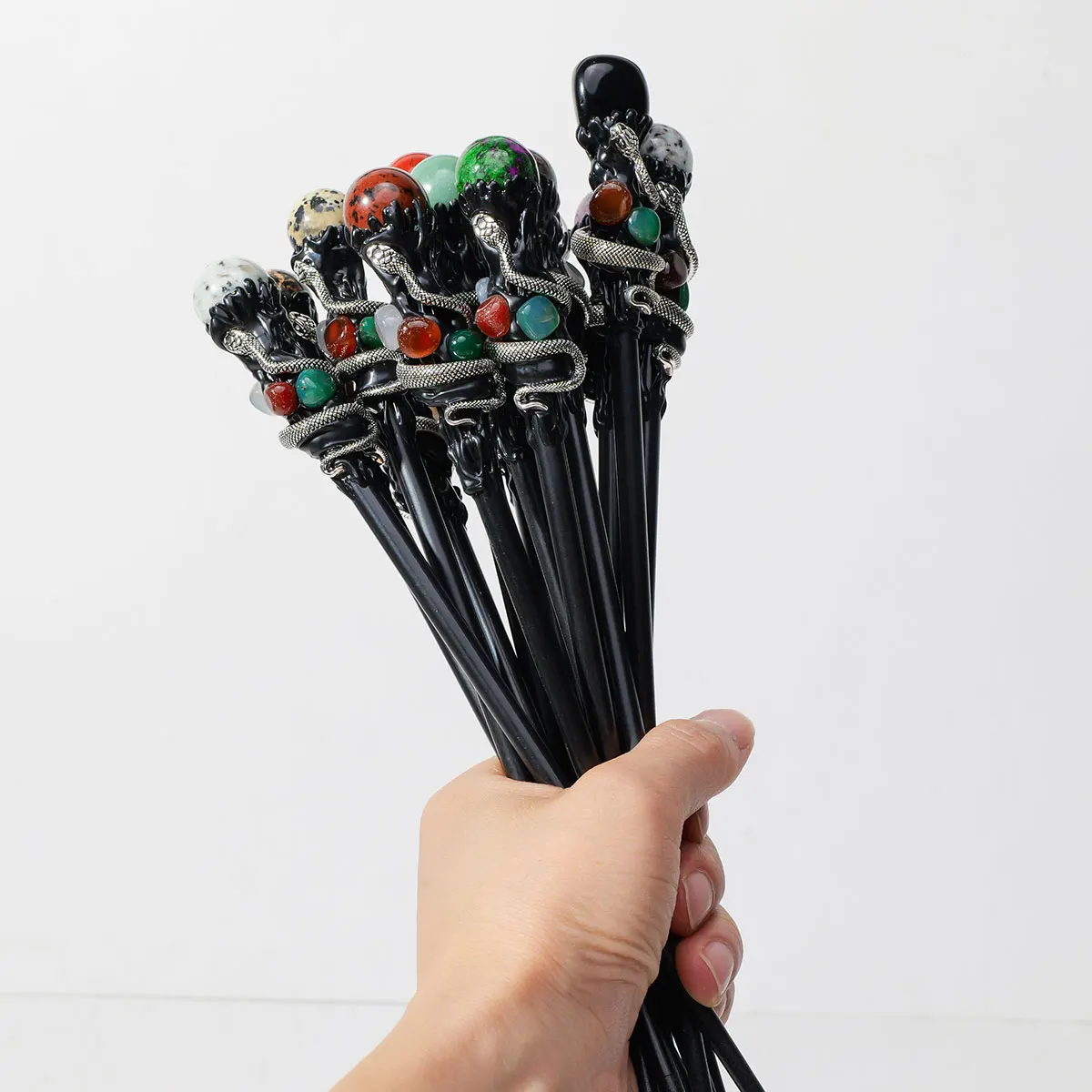 Cartoon waarzegster zigeunervrouw met kristallen bol: stockvector  (rechtenvrij) 2664521221 | Shutterstock, image size:1200x1200