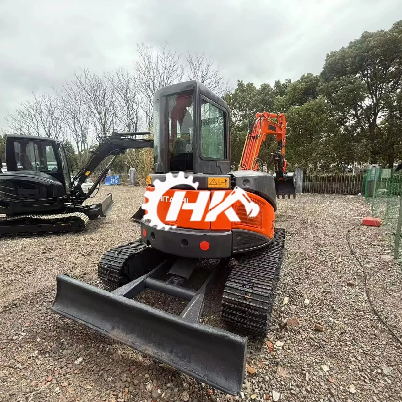 Оновіть флот техніки, додавши до нього використаний екскаватор Cat 305.5 за доступну ціну.