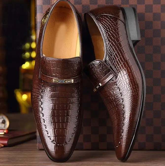 High Quality Luxury Men's Leather Shoes Large Size Low Top Men's Casual Shoes Embossed Leather Shoes Men
