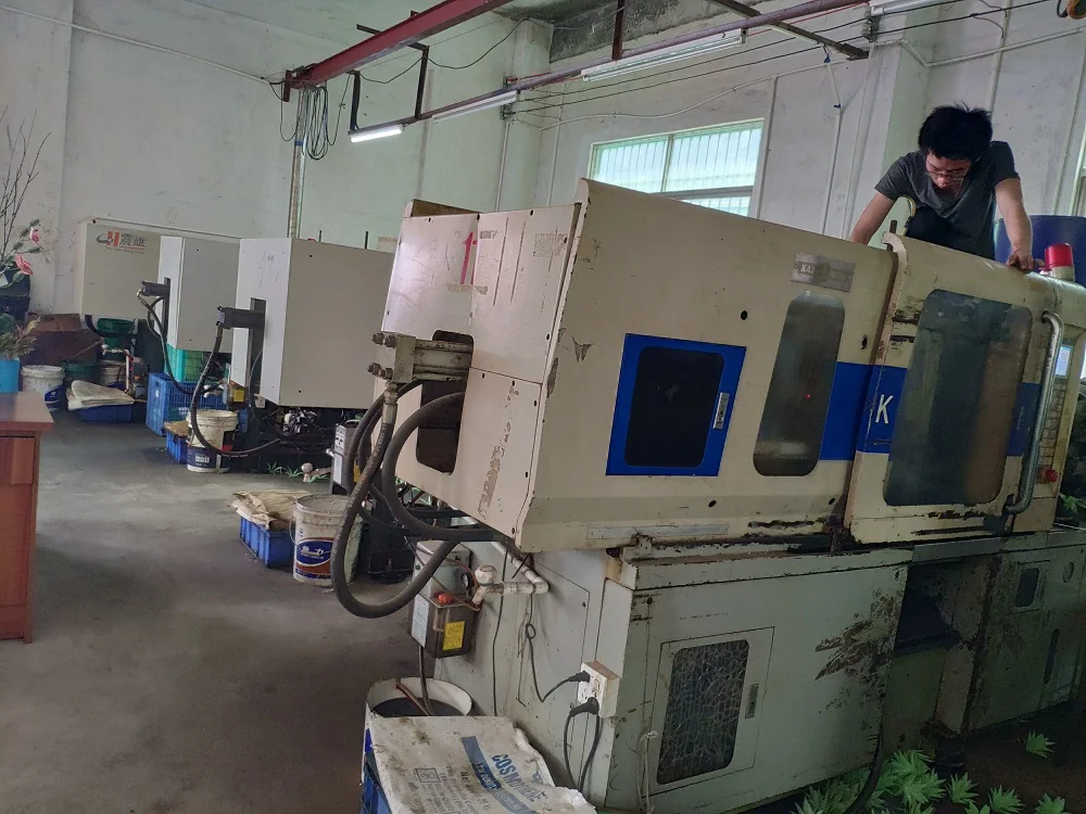 Huizhou Baifeng Crafts Co., Ltd. 1