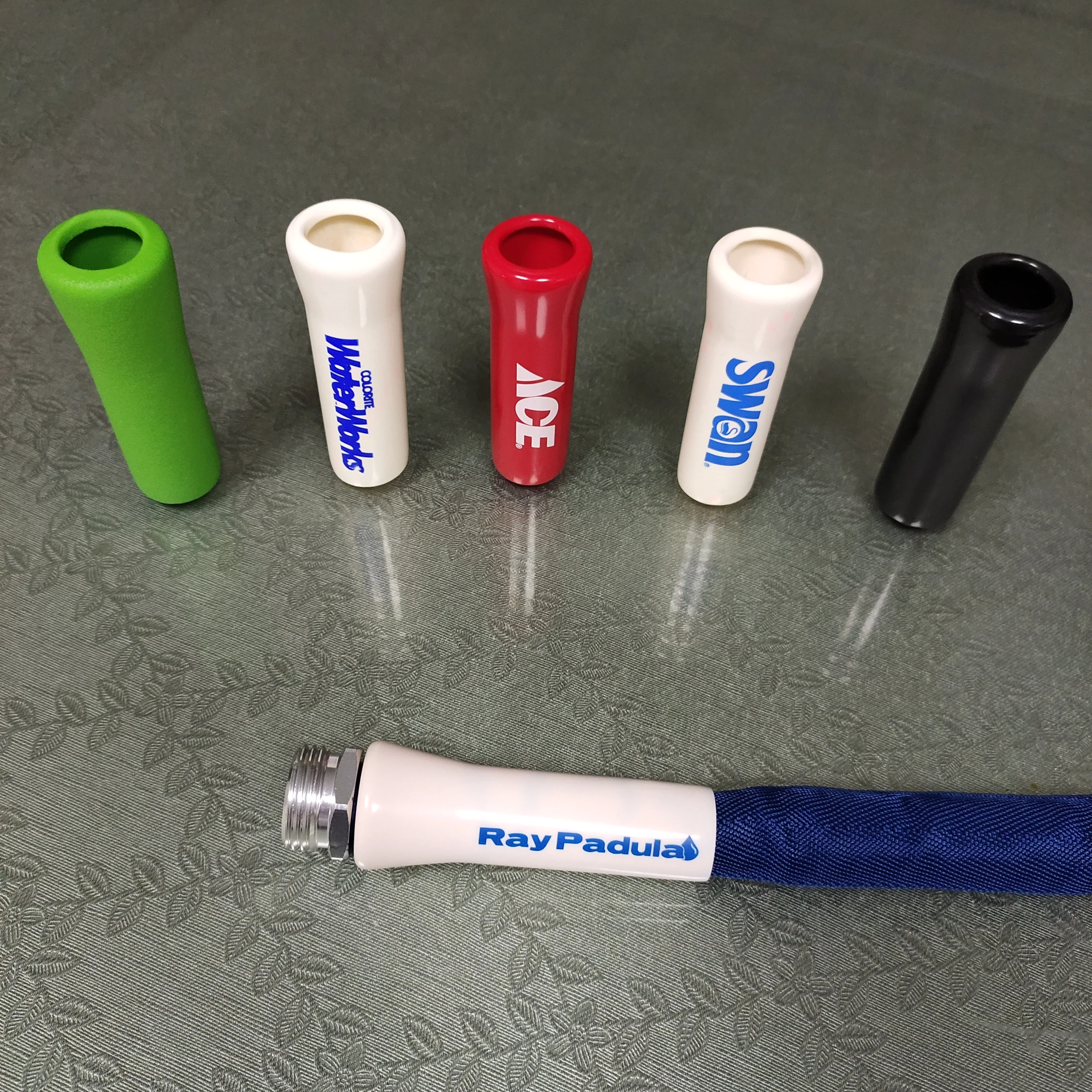 Виниловые пластиковые ограничители для шлангов и шлангов