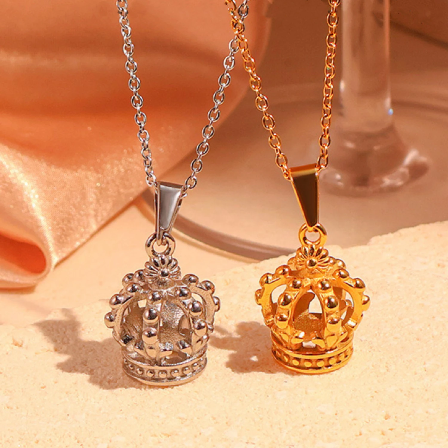 Collana con Ciondolo in Perla d'Acqua Dolce e Corallo Placcata Oro 18K PVD in Acciaio Inossidabile Impermeabile Antiossidante Gioielli Moda Donna