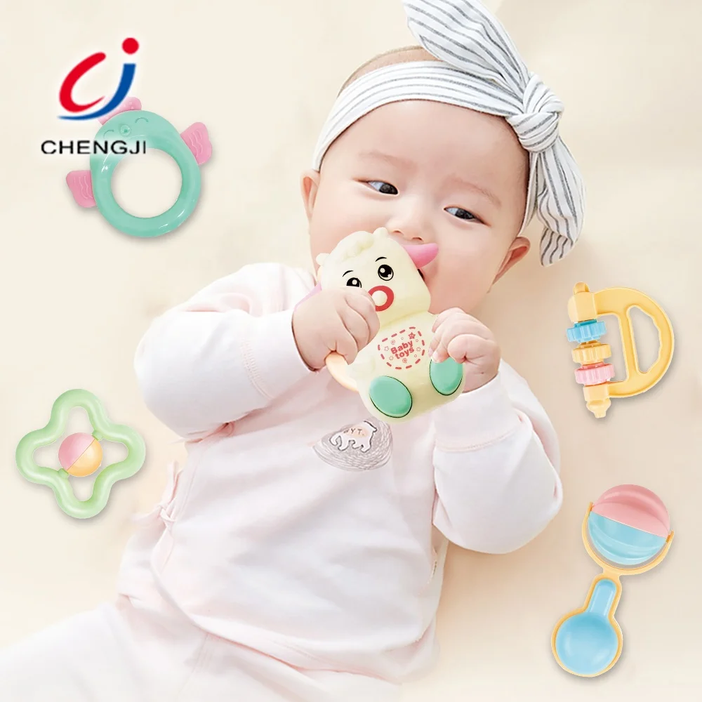 Для новорожденных цветные 6 шт пластиковые зубные щетки с мягкой музыкальный тряски колокольчик детские погремушки кольца