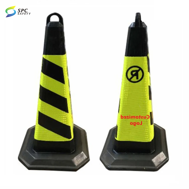 Factory Rotational Mould Producing Fashionable New Style Malaysia Road Safety HDPE Polis Plastic Pyramid Triangle Traffic Cone