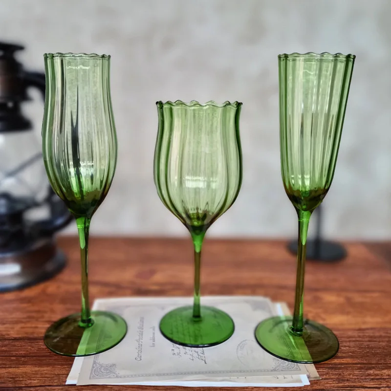 Store VTG Green Glass Stemmed Goblets