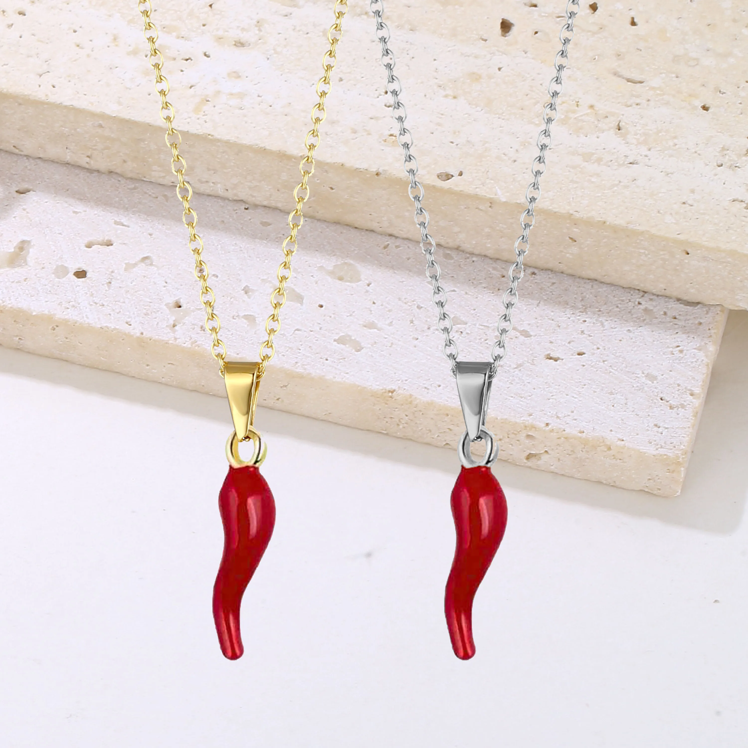 GNOCE Ciondolo Peperoncino In Argento 925 Smaltato Rosso – Regalo Per Donne E Ragazze Piccanti