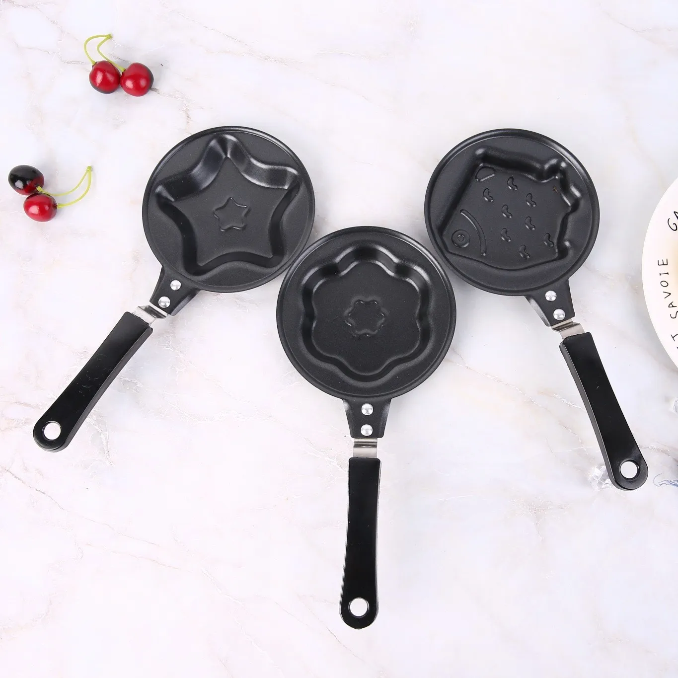 Wholesale Kitchen Small Size Cute Non Stick Egg Frying Pan Mini