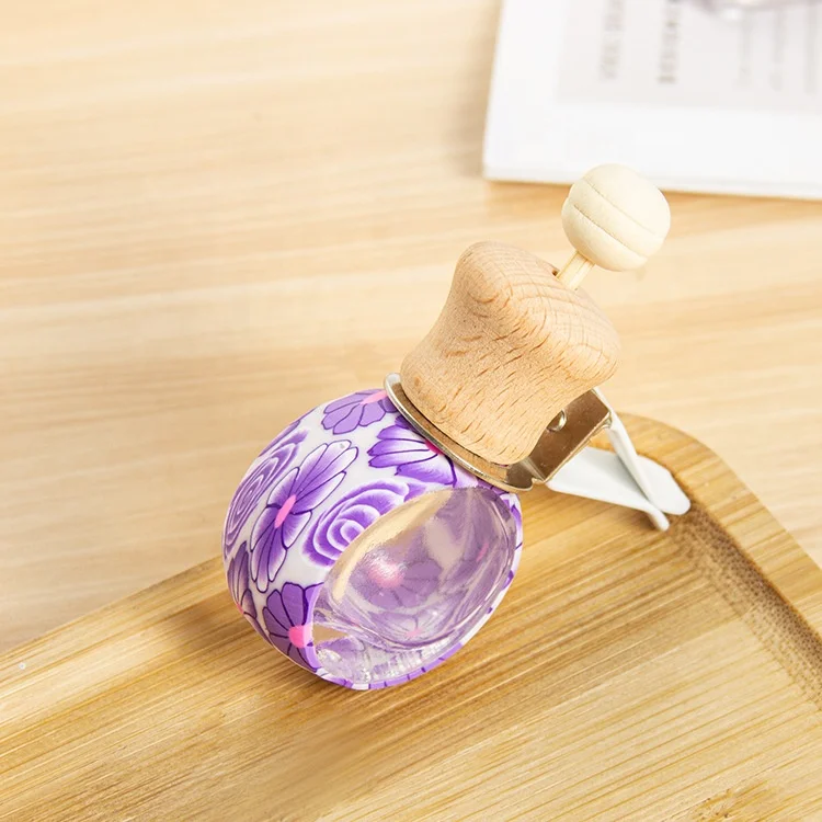 Wholesale 10ml Empty Air Freshener Diffuser Bottle for Vent Colored Car Diffuser Perfume Glass Bottle With Wooden Cap