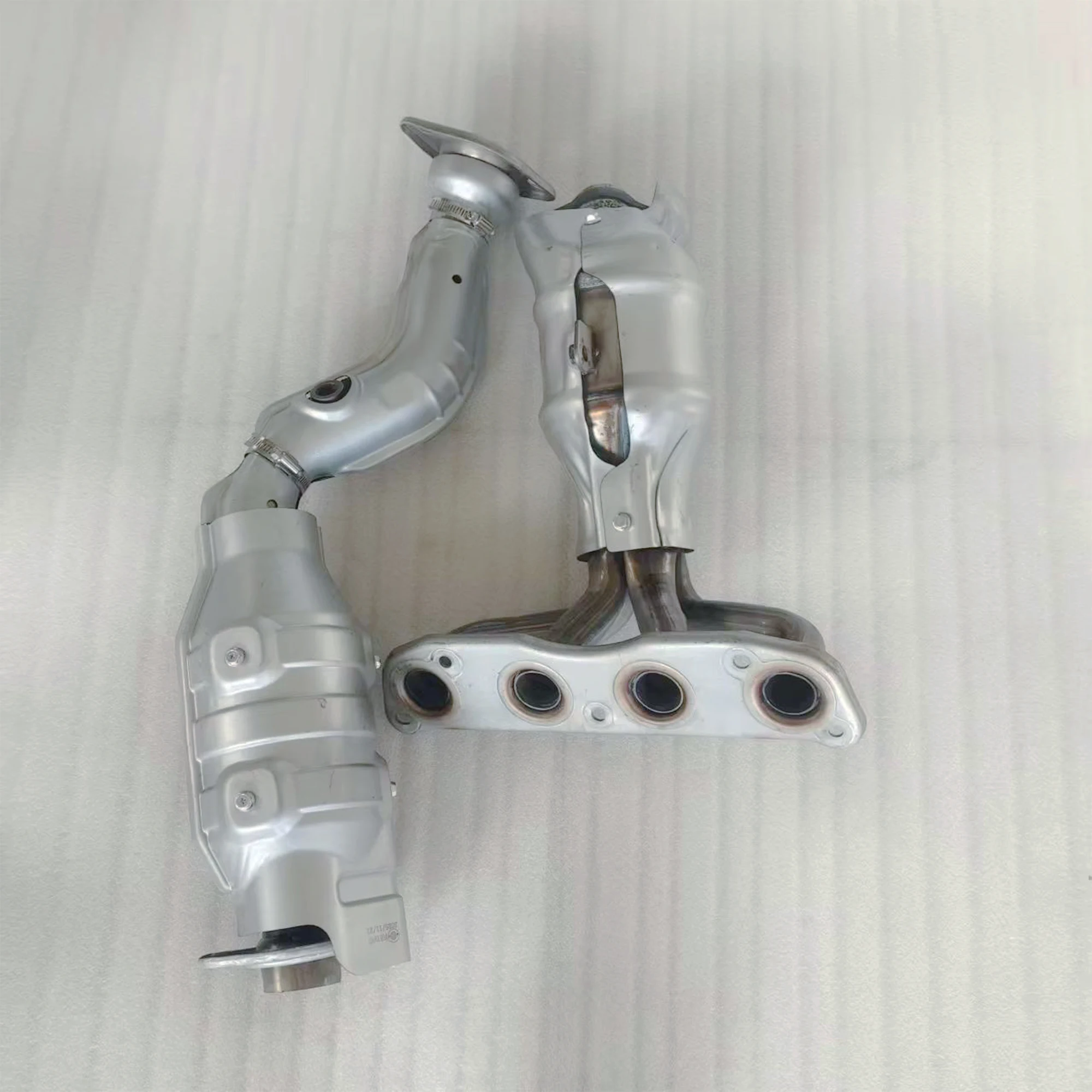 岳陽高品質ガソリン車排気システム触媒コンバーターステンレス鋼ユーロ