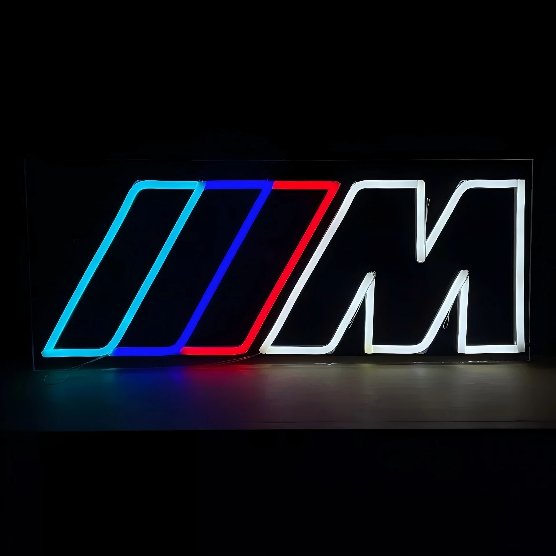 BMW ネオンサイン LED Mシリーズ イルミネーション おしゃれ 装飾 BMW M Neon Sign - Custom LED Neon Lights for Theme Parks