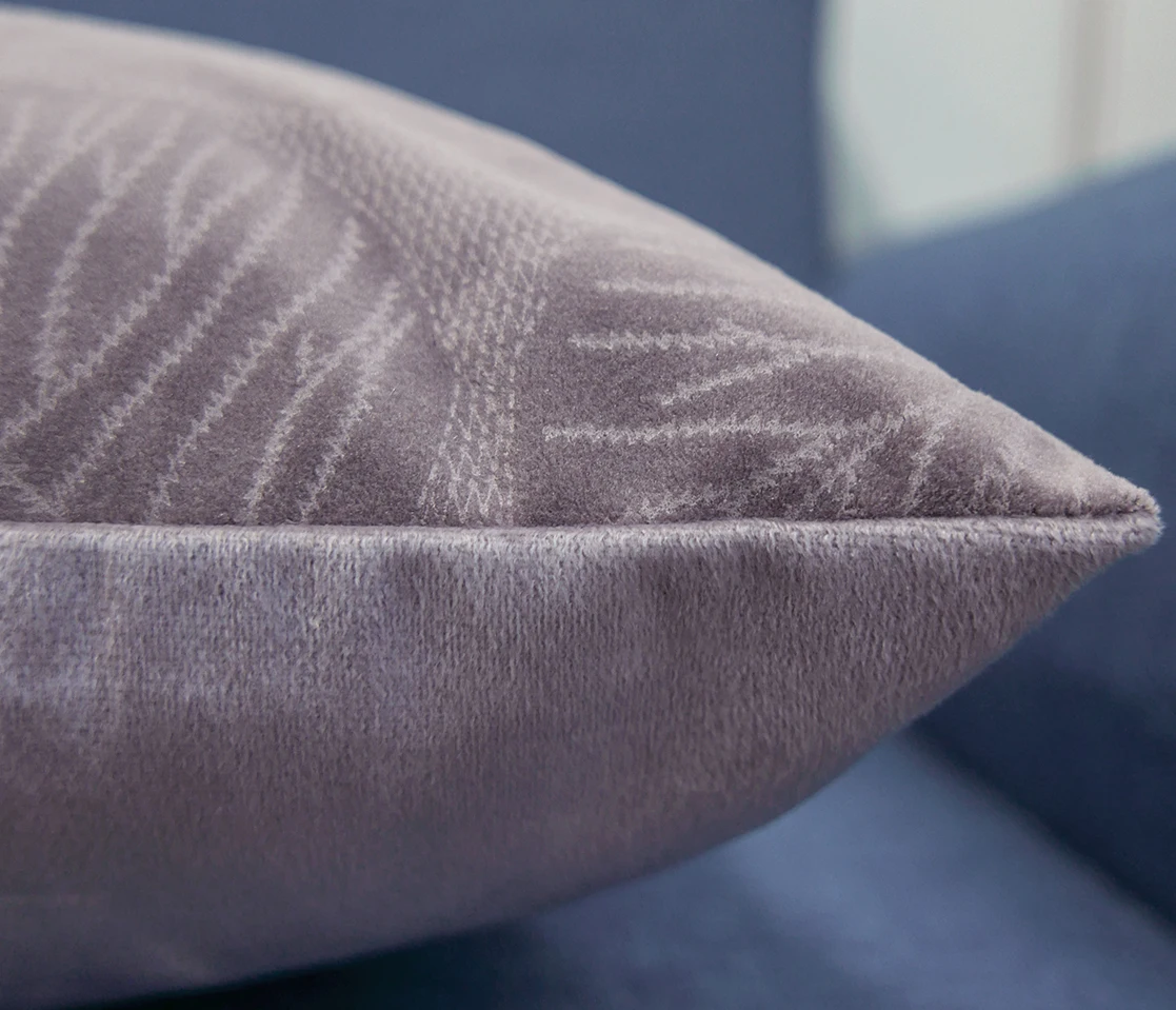 Leaf Printed Velvet Throw Pillowcase