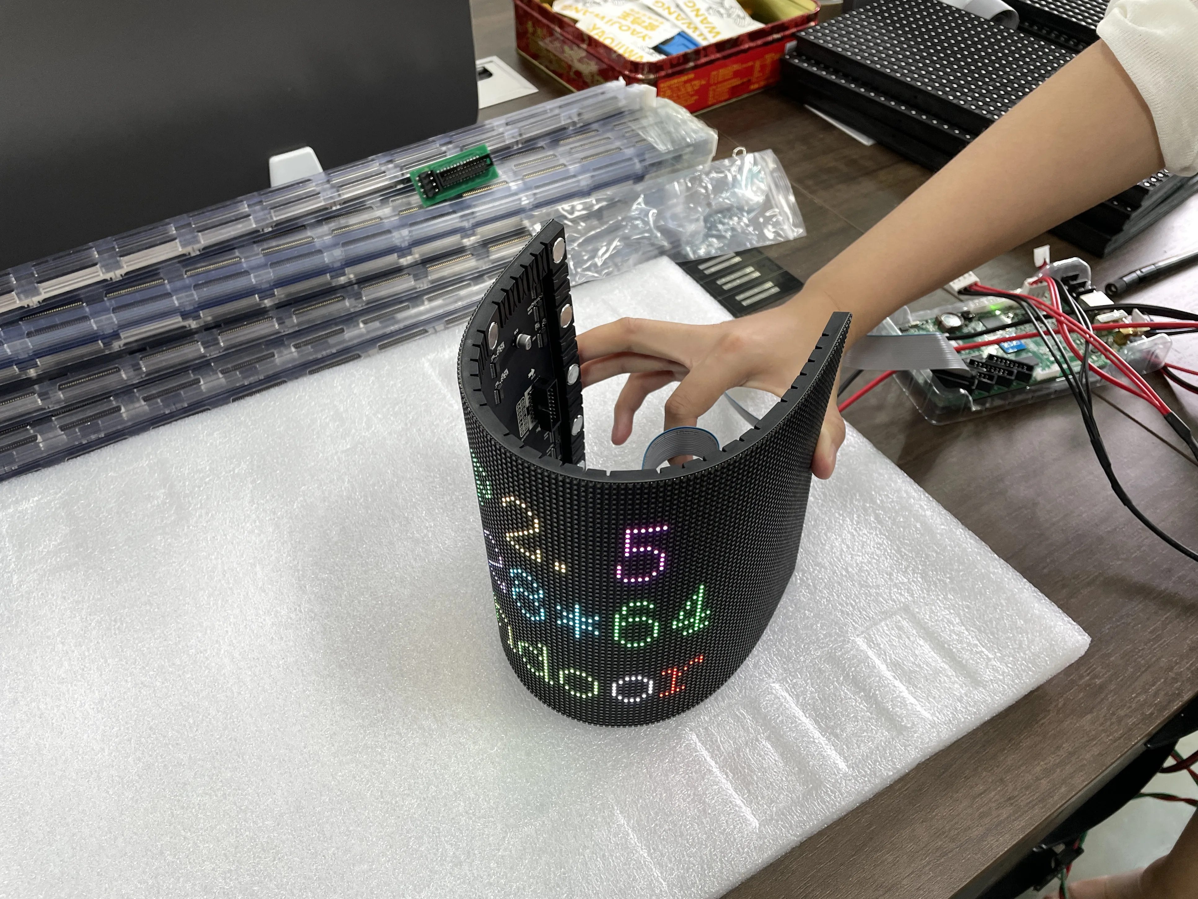 Flexible Soft Led Module Bending Curved Magnets Screw P1.86 P2 P2.5 P3 ...