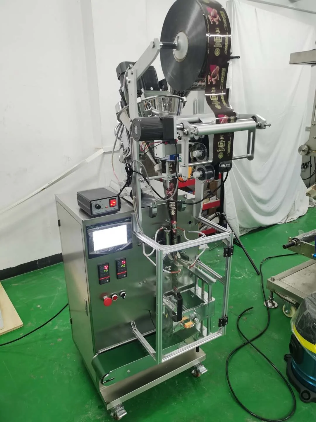 HS240F 3 Side Seal 4 Side Seal Instant Coffee Sachet Packing Machine with Auger Filler