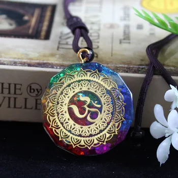 Ciondolo in orgonite Collana con simbolo Om 7 Collana con energia chakra Meditazione per donne Gioielli fatti a mano Collana Regali-F