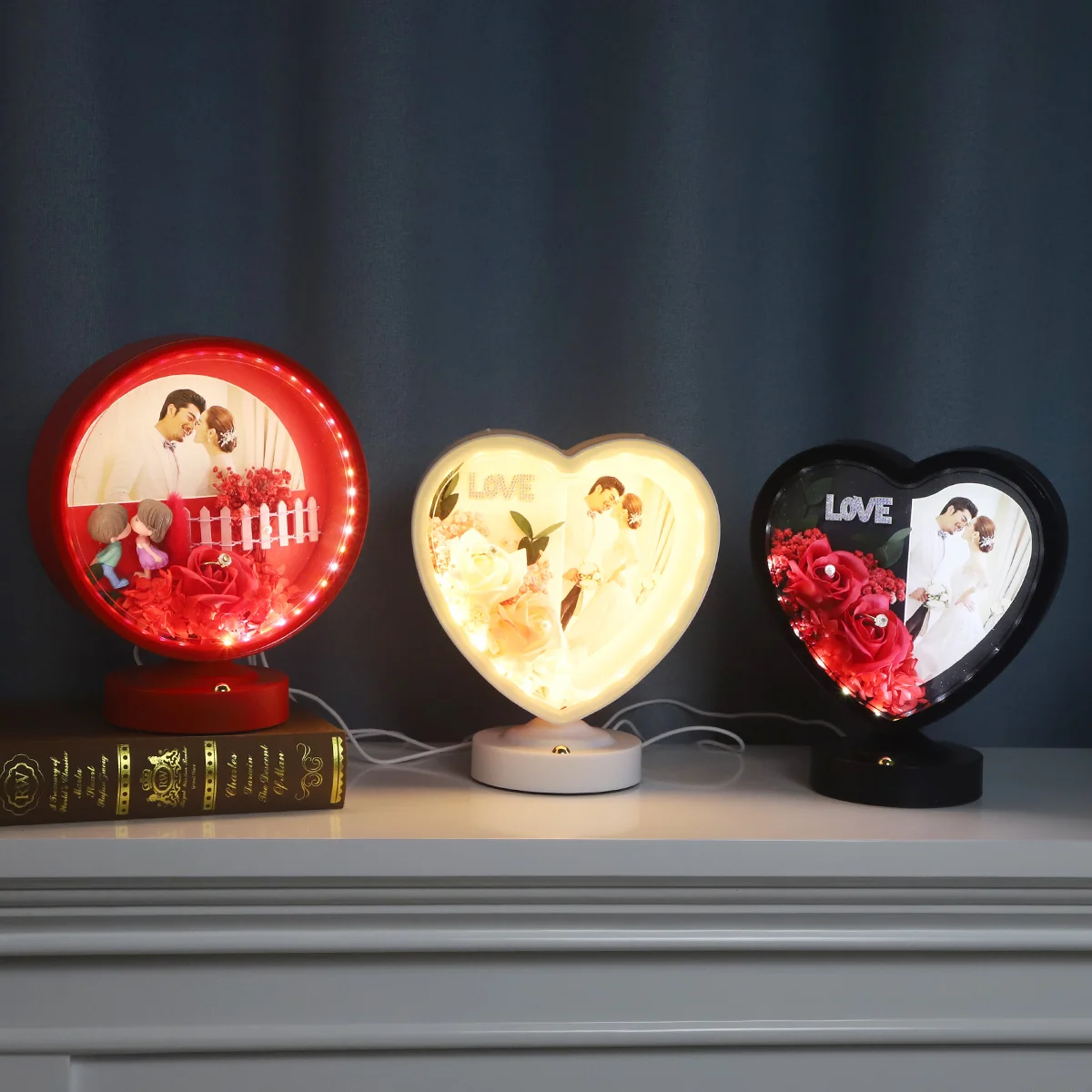 B2B Clearance Sale Multifunctional Wall Art Art Deco Design Features Hot Selling Customizable LED Plastic Photo Frame