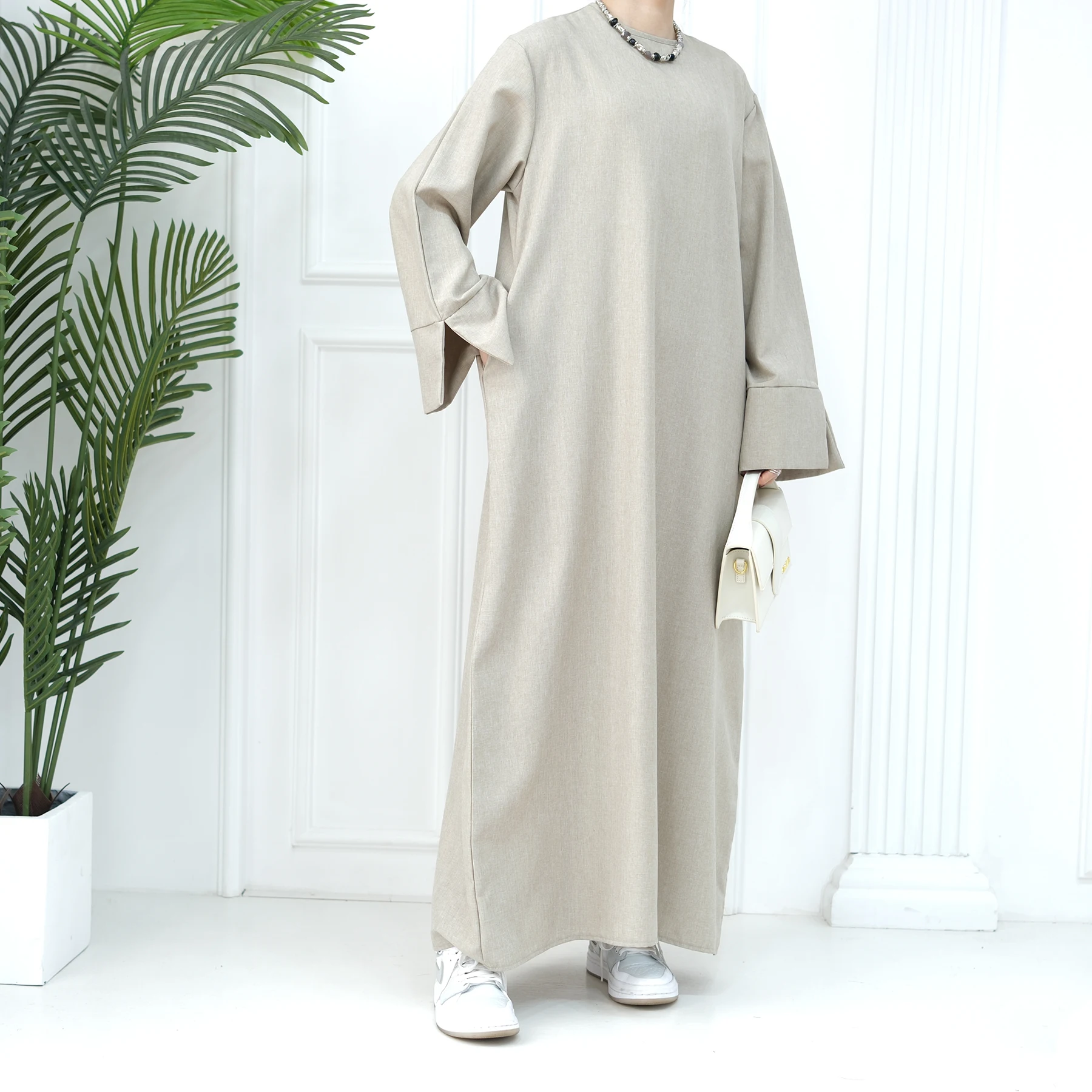 Loriya Wholesale Abaya Designs Islamic Clothing Breathable Modest Abaya Simple Linen Closed Abaya Women Muslim Dress