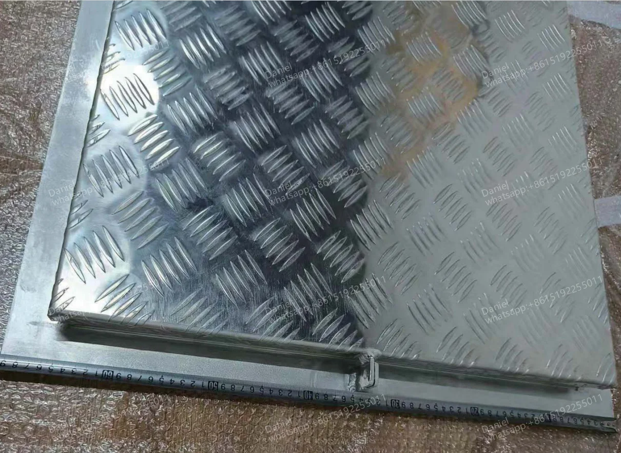 750mm x 600mm vertieftes Kanaldeckel-Doppeltes versiegelt für Gehweg