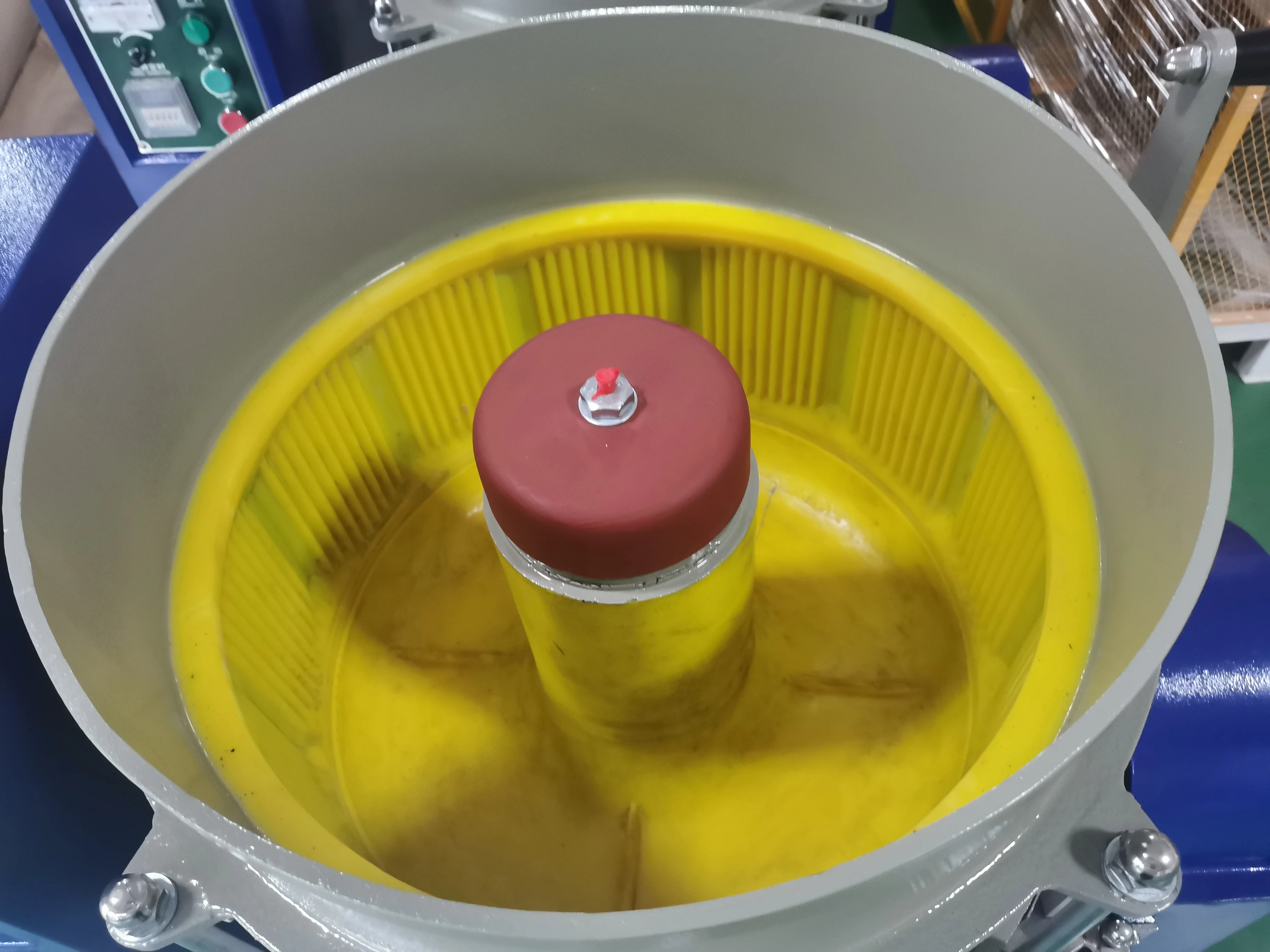 Centrifugal Disk Polishing Machine High Speed vortex Finishing Machine Metal Polishing Machine