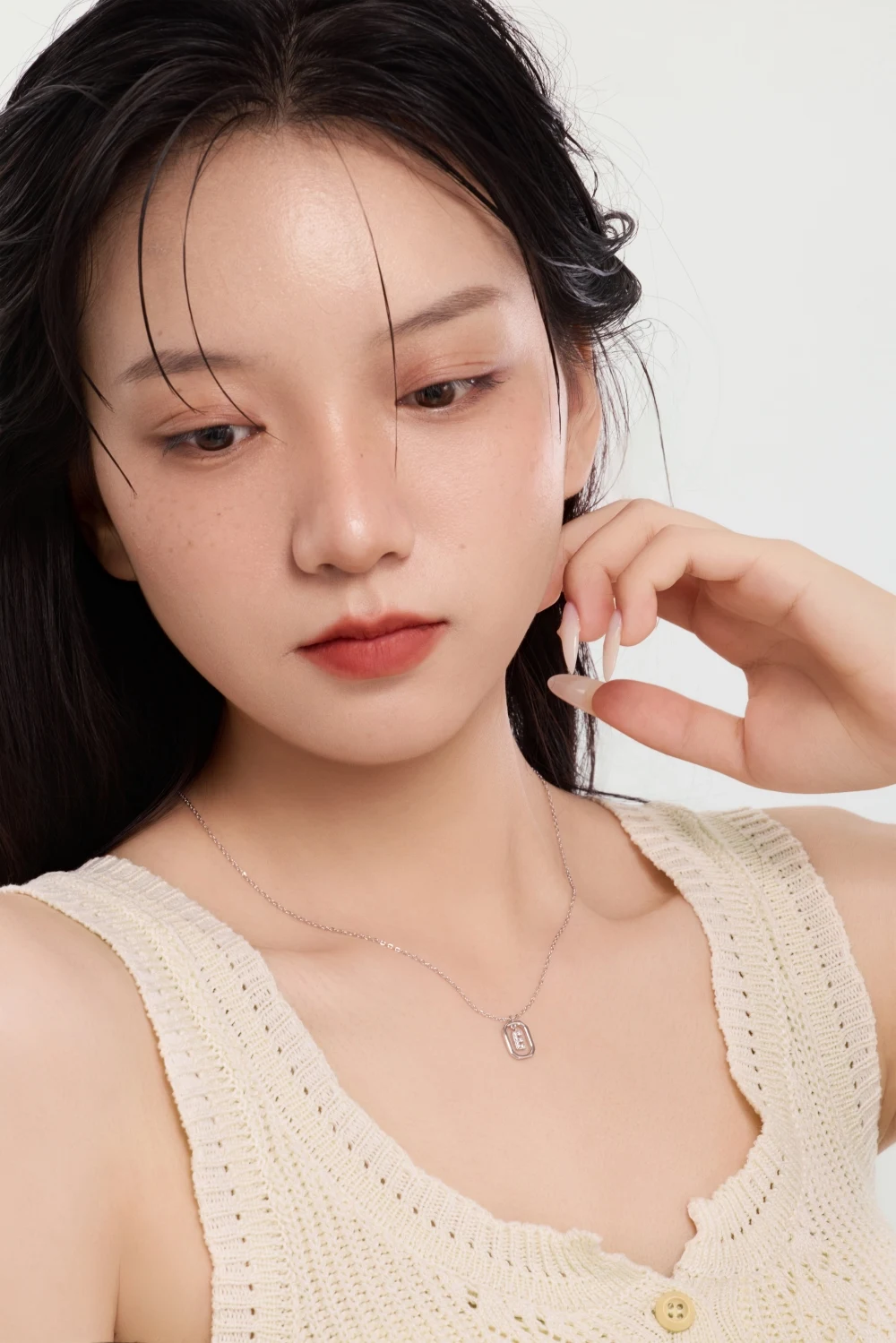 KAKODIY 5A Cubic Zirconia a-z Letter Pendant Necklace Charm Women Initial Chain Necklace 2 Colors 45cm New Design detail 2