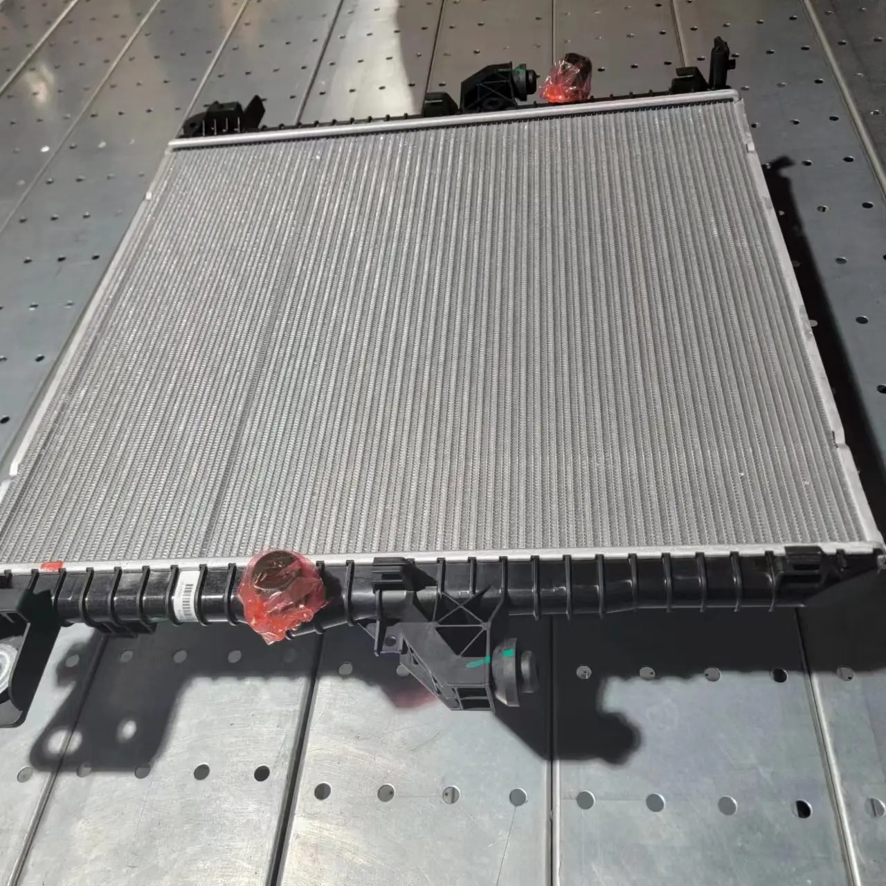 Jmc Radiator Original New Radiator for JMC GRAND AVENUE PP6-8C342-DA| Alibaba.com