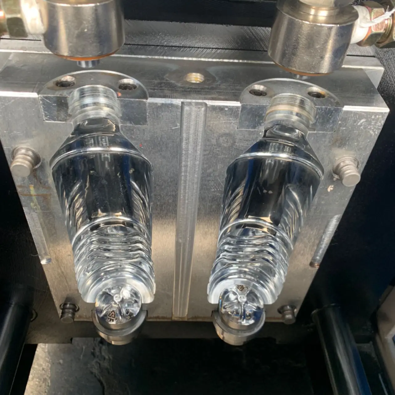 Flaschenhersteller pet halbautomatische maschine zur herstellung von flaschen| Alibaba.com