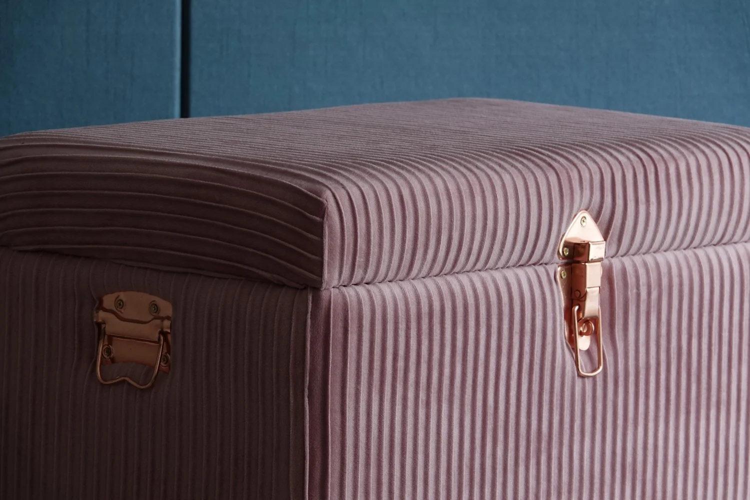 Velvet Large Storage Wooden Trunk Boxes Chest Set for Home Decor