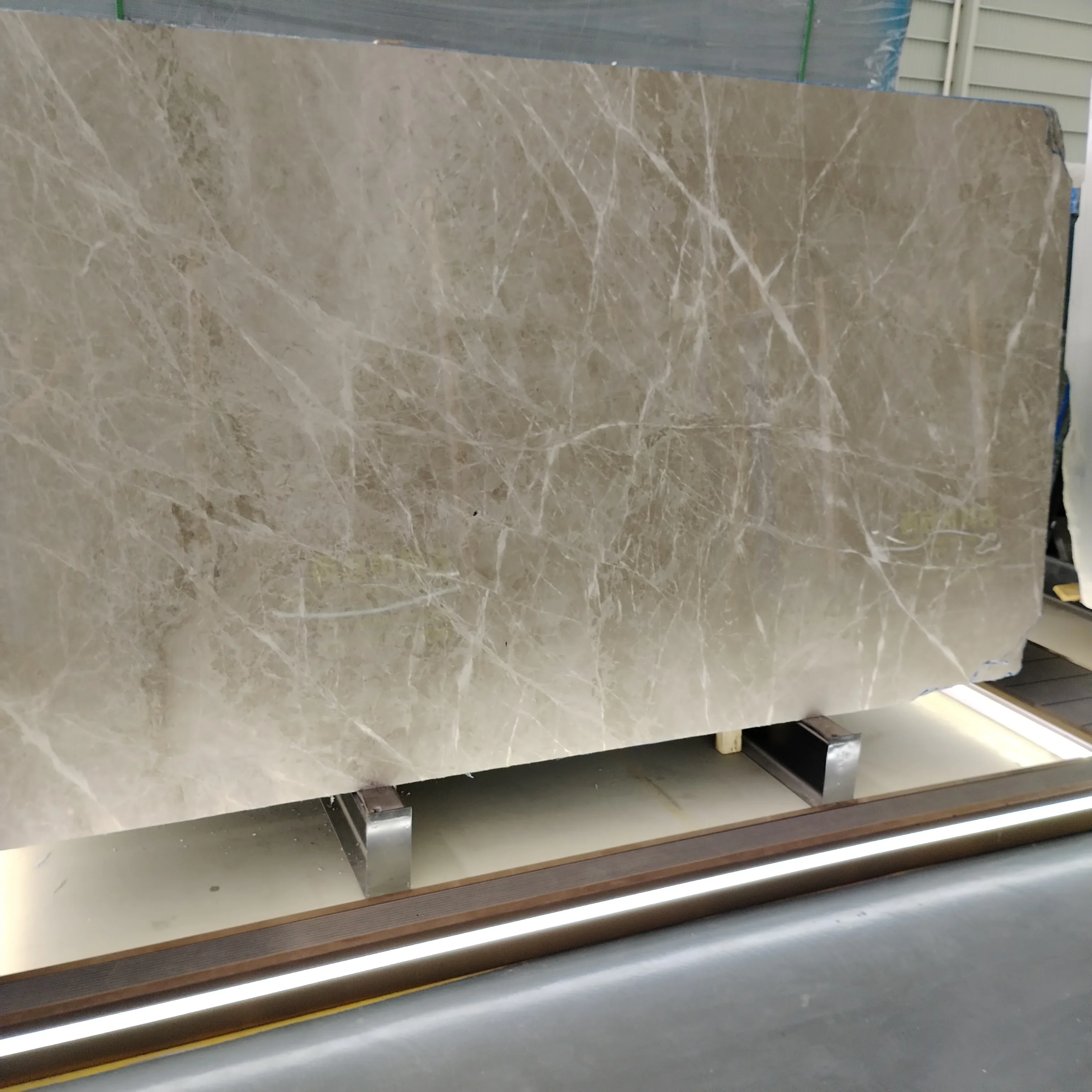 Slabs ta' marmur Victoria Gray li jbiegħu ħafna mis-suq tal-fabrika b'disċont speċjali għall-kurta tal-belt, il-biżka tal-belt, il-bar tal-biżka u l-...