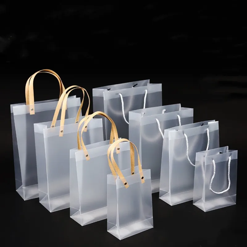 Set 2 Borse Trasparenti In Nylon Con Lettere In Ciniglia Glitterate – 30x21 Cm