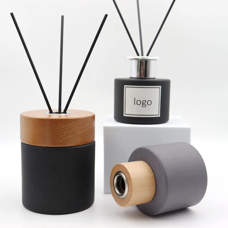 Empty Glass Reed Diffuser Bottle With Wooden Lid  Diffuser Bottle 200ml 100ml Matte Black Diffuser Bottle