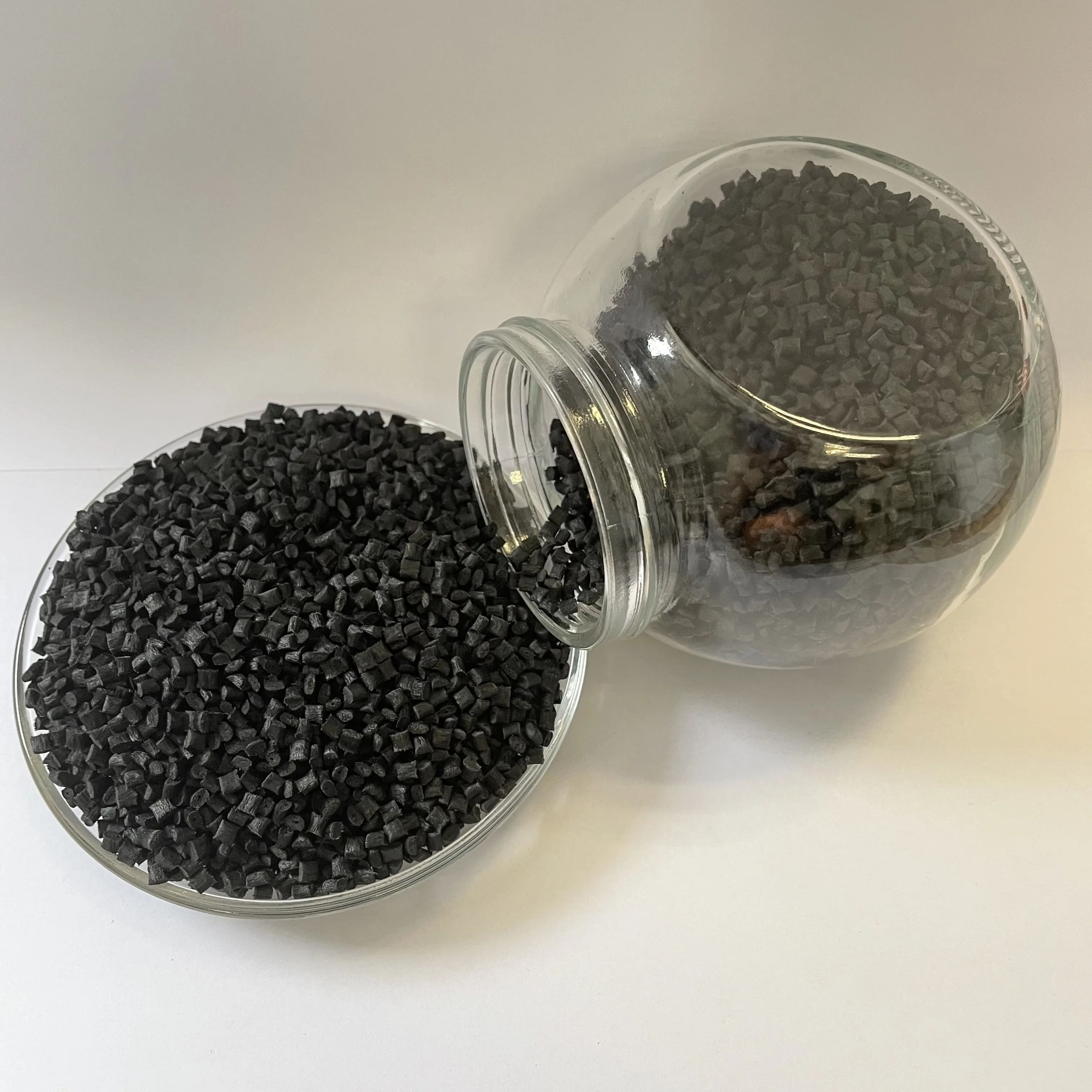 PC / PBT Mechanical Strength and High Chem Resistance Granules Polycarbonate + PBT 1