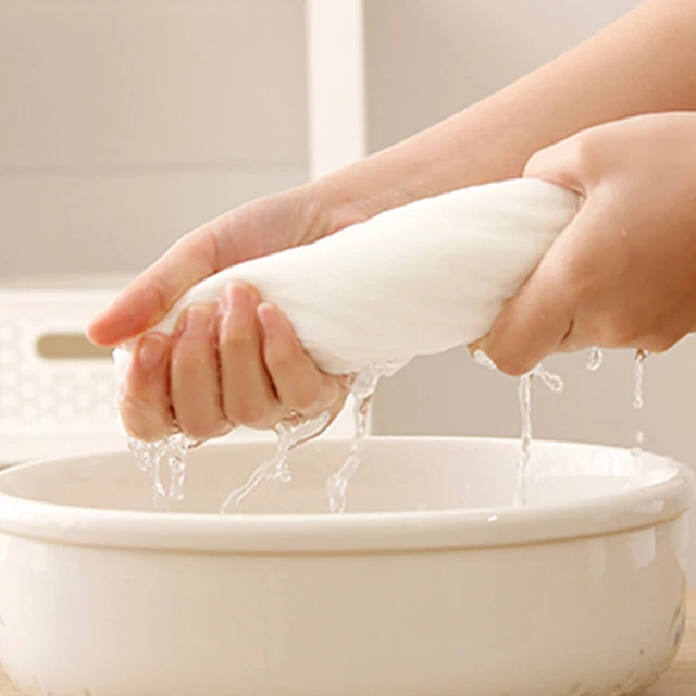 Private Label Hotel White Disposable Big Size Shower Bath Towel for Travel