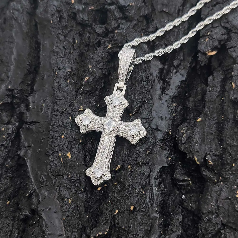 Collier Chaîne Avec Pendentif Croix Strass Diamants Artificiels Inox - Neuf Avec étiquettes