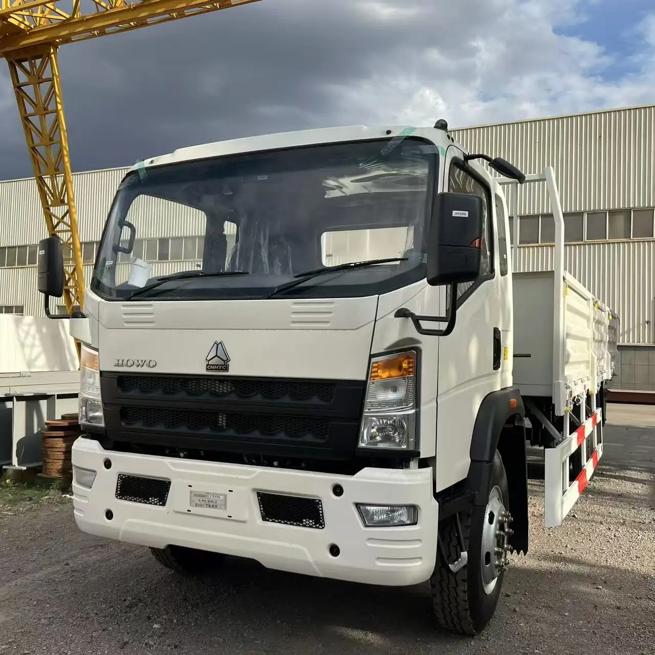 HOWO Light-duty 4x2  Cargo Truck Designed for East Africa