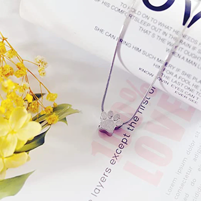 Paw Print Locket Necklace for Pet Ashes Urn Pendant Stainless Steel Cremation Charm Jewelry Memorial Dog Cat Ash Holder Keepsake