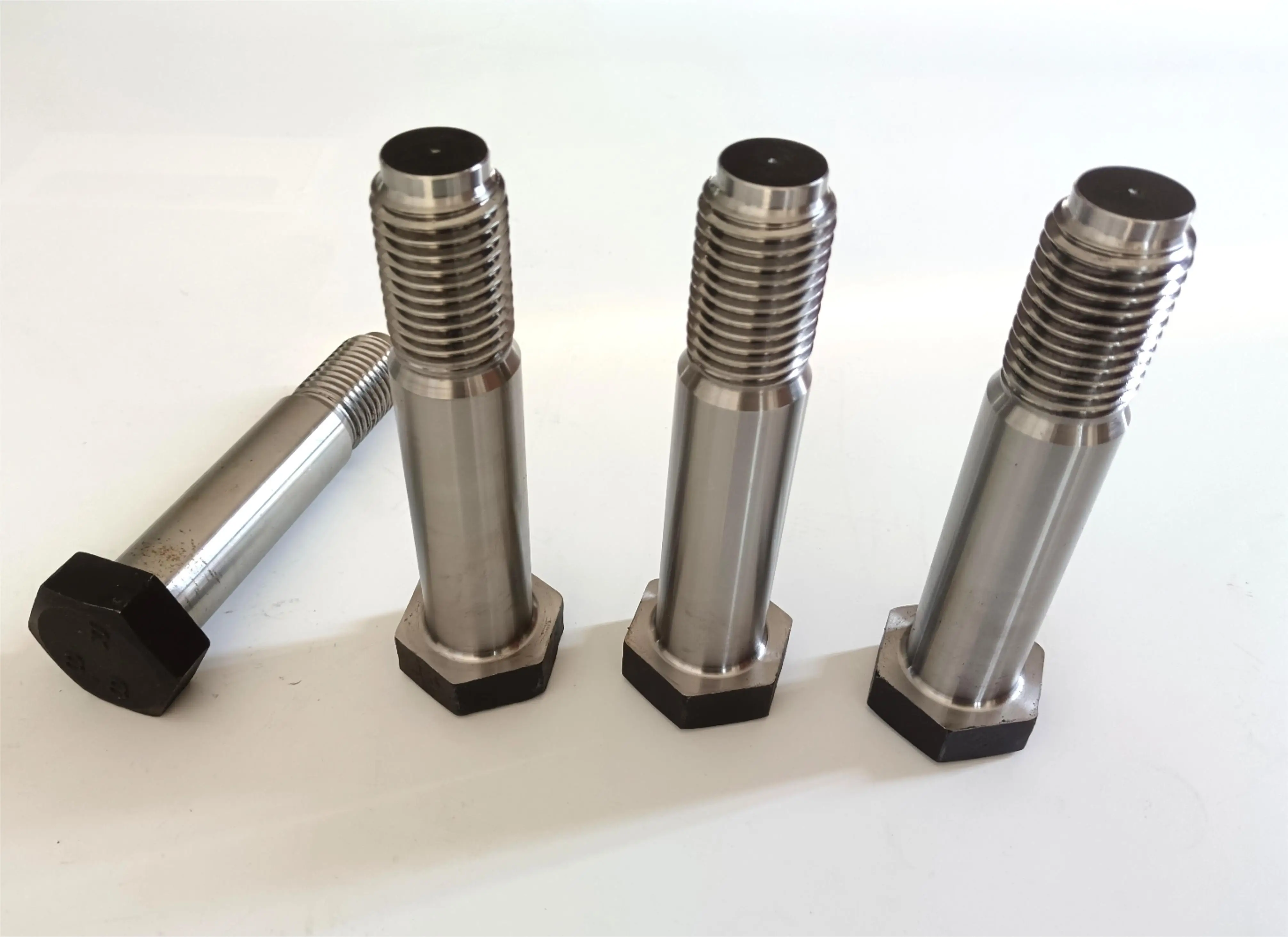 High Quality Custom Size Din Standard Carbon Steel Reamer Hole Bolt